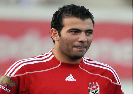 «فيفا» يهنئ عماد متعب بعيده ميلاده الـ 35