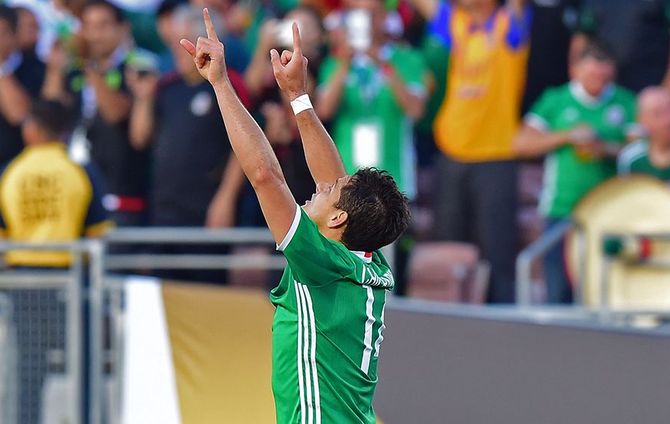 المكسيك تفوز 2-0 على كوستاريكا في تصفيات كأس العالم