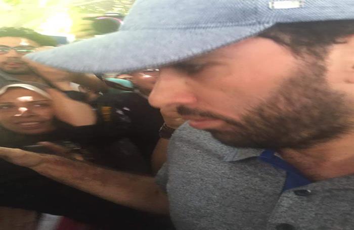 أبو تريكة يشارك في جنازة طارق سليم