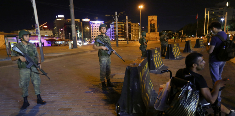 مصر للطيران تقرر إلغاء رحلتها المتجهة إلى تركيا