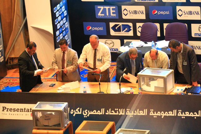 قائمة «أبوريدة» في المقدمة وسحر الهواري تغرد خارج السرب وحيدة