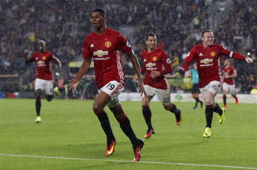 تاريخ المواجهات بين مانشستر يونايتد ومانشستر سيتي