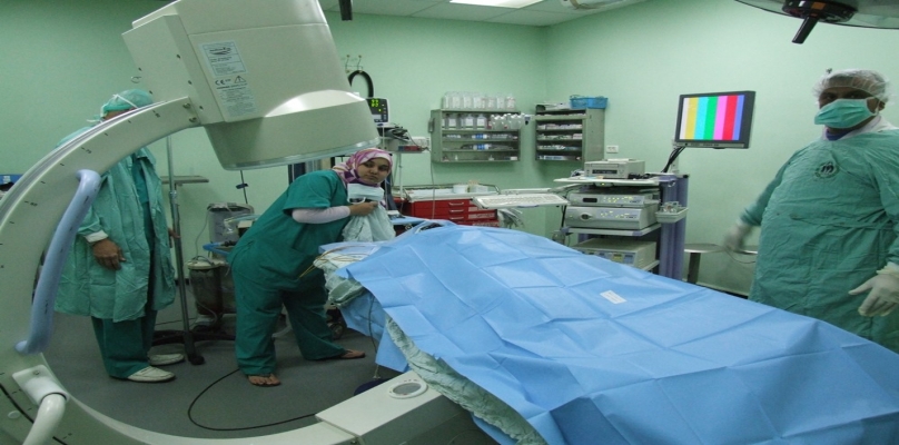 خناقة بالمشارط بين طبيبين أثناء عملية جراحية لمريض!