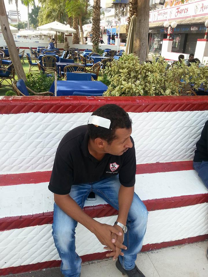 جماهير الزمالك تقتحم النادي وتصيب أفراد الأمن