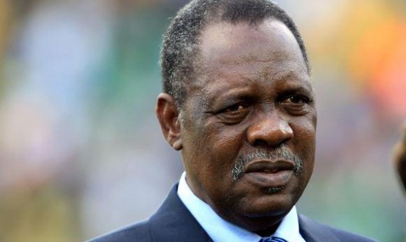 عيسى حياتو يعلق علي شائعات نقل بطولة أمم أفريقيا من الجابون