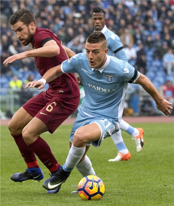 روما يكتسح ليتشي 4-0 في الدوري الإيطالي