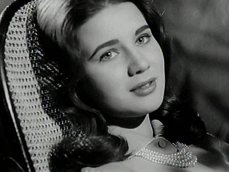 عاجل .. وفاة الفنانة زبيدة ثروت