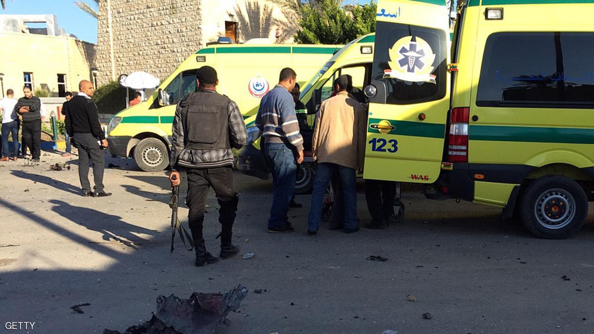 مصرع 4 أشخاص وإصابة 10 إثر صطدام مينى باص بمجموعة من المواطنين بعزبة النخل