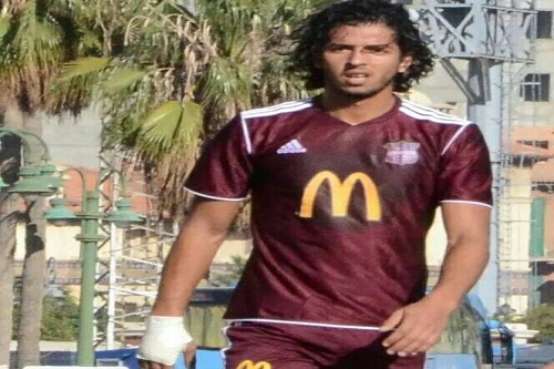 رسميًا.. عمرو بركات يوقع للأهلي