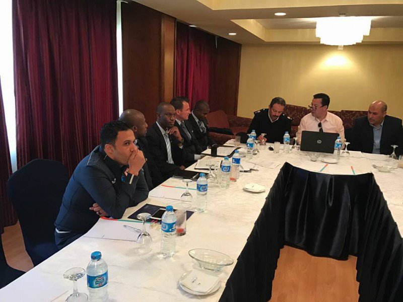 الزمالك بزيه التقليدي ورينجرز بالزي الأحمر في أبطال أفريقيا