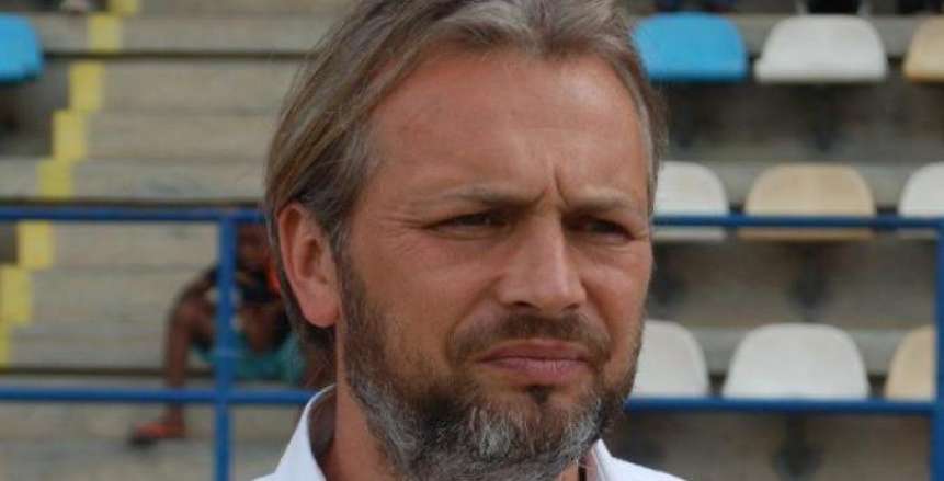 المقاصة يفاوض ديسابر لخلافة ميدو بعد تدهور نتائج الفريق