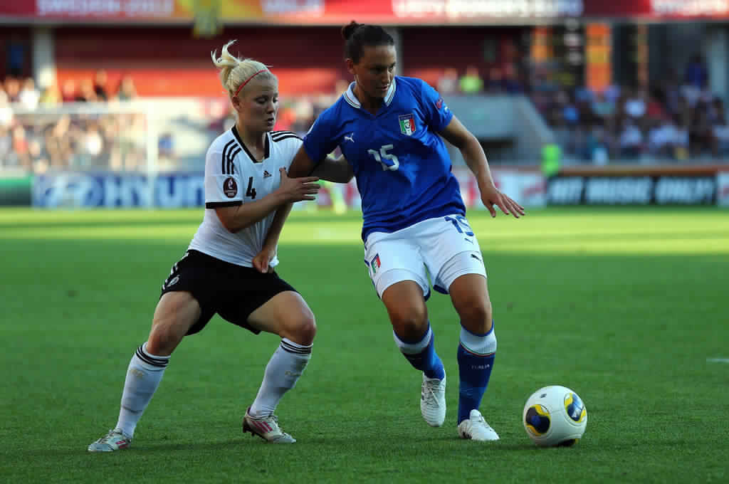 ألمانيا تفوز على ايطاليا 2-1 فى أمم أوروبا لكرة القدم للسيدات