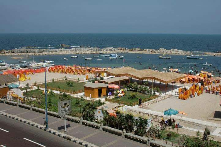 الحكومة تنفي إقامة سور خرساني على كورنيش الإسكندرية