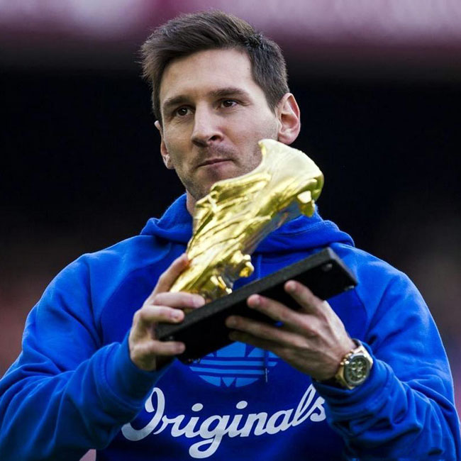 ميسي يفوز بالحذاء الذهبي للمرة الخامسة