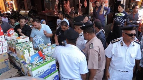 أمن سوهاج يشن حملة تموينية مكبرة على الأسواق لضبط الأسعار