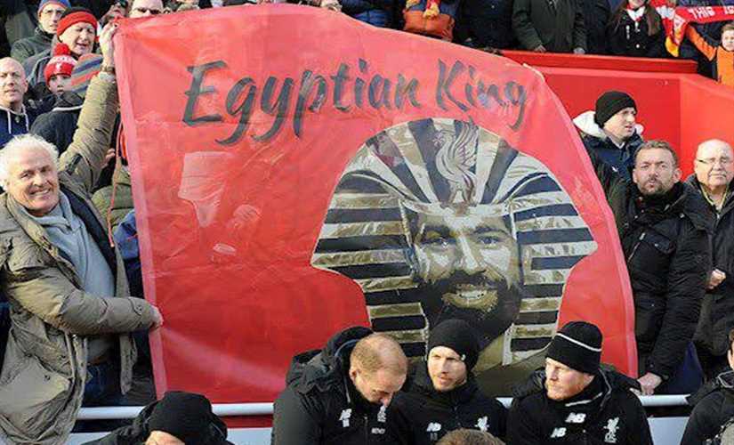 جماهير ليفربول تصف صلاح ب"ملك مصر"