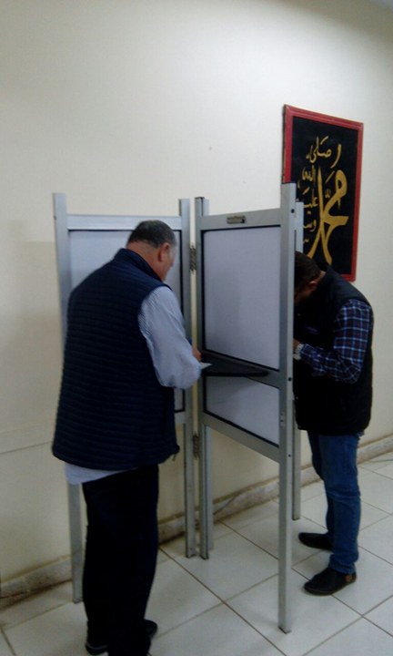 هاني أبو ريدة من المطار الى لجنته الانتخابية فى الدقى