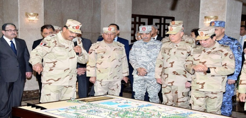 الرئيس السيسي يزور إحدى القواعد الجوية في سيناء