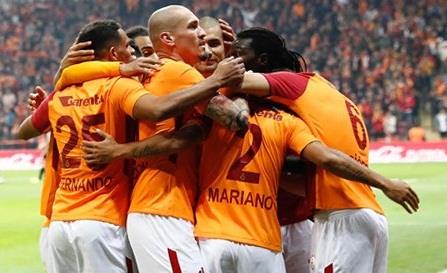 جالطة سراي يفوز على سيفاسبور 2-1 ويعتلي صدارة الدوري التركي