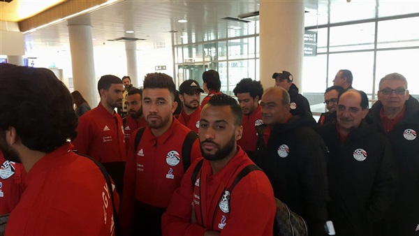 الحزن يسيطر على بعثة منتخب مصر في مطار القاهرة