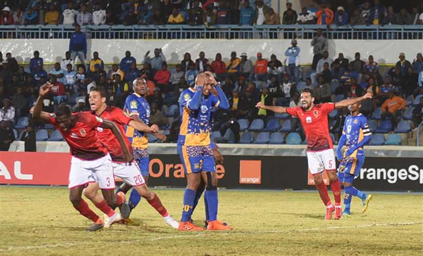 الأهلي يستعد للإسماعيلي بمعسكر مغلق