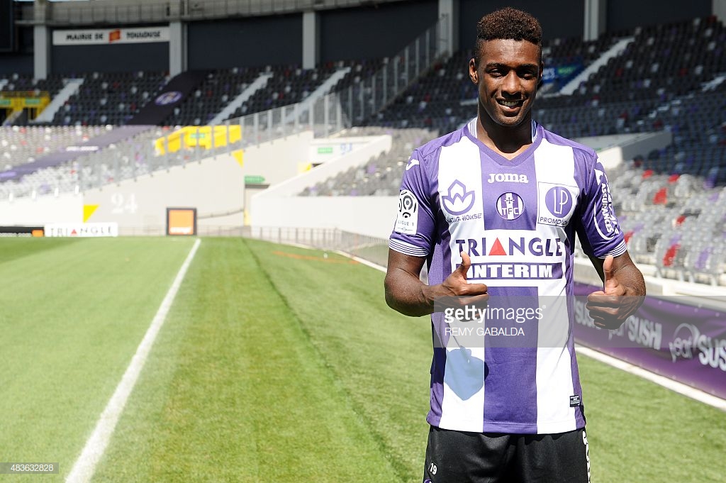 لاعب تولوز الفرنسي يوقع للشباب السعودي