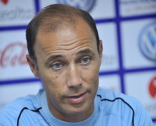 الإسبانى أنطونيو كالديرون مديرآ فنيآ لنادي النجوم