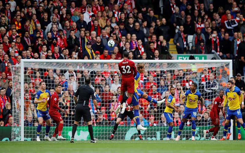 ليفربول ضيفاً ثقيلاً علي نيوكاسل اليوم في البريمييرليج