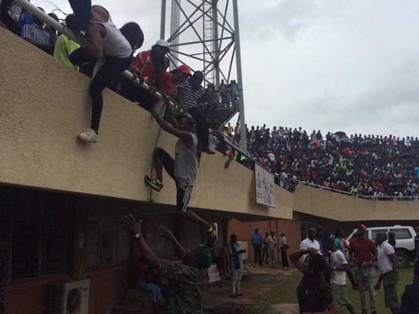 تأخر انطلاق مباراة الجزائر وجامبيا لأكثر من ساعة