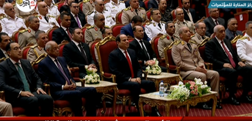 السيسي يشهد حفلآ فنيآ بمناسبة الذكرى الخامسة والأربعين لنصر أكتوبر المجيد