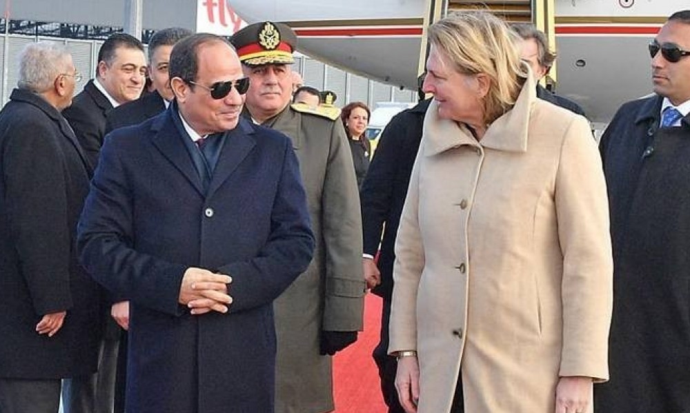 السيسي يعود إلى القاهرة بعد زيارة ناجحة للنمسا