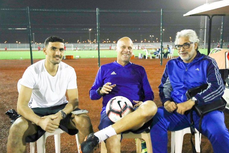 وتابع عواد: "وشكر خاص لكابتن أحمد ناجي لوجوده في جدة وحضور التدريبات والمباريات، هو حافز كبير لي وما لمسته من أهتمام الجميع للمرحلة الهامة في الكرة المصرية".