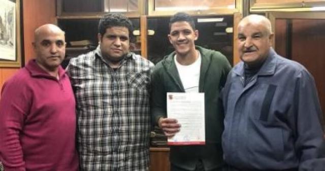 الأهلى يضم إسلام جابر رسميًا لمدة 4 سنوات ونصف