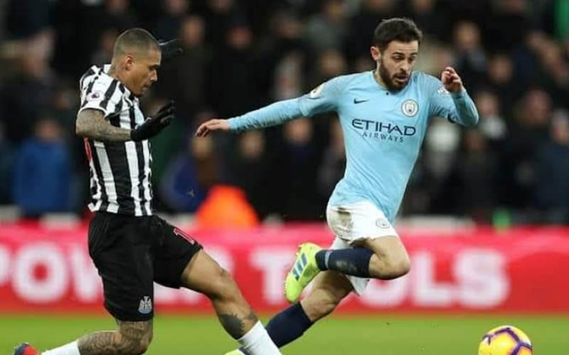 نيوكاسل يفوز علي مانشستر سيتي 2-1 في الدوري الإنجليزي