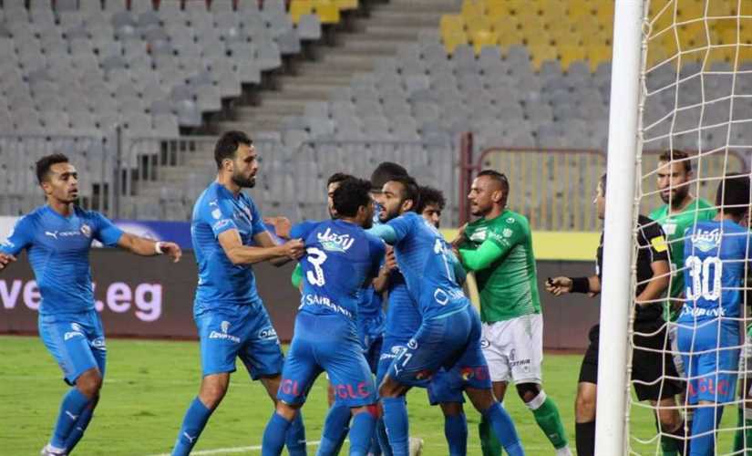 ينطلق الاجتماع الفني لمباراة الفريق الأول لكرة القدم بنادي الزمالك، في السادسة مساء اليوم، بفندق الحكام وذلك للتنسيق حول مباراة الفريقين والمقرر لها مساء غدا الأحد بإياب نصف نهائي البطولة الكونفدرالية. ومن المنتظر أن يرتدي الزمالك الزي الأزرق في المباراة وحارس المرمى باللون الأخضر، فيما يرتدي فريق النجم الزي الأحمر والشورت الأبيض ويرتدي حارس المرمى الزي الأصفر.