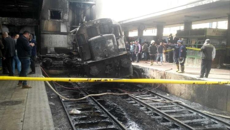 وزير النقل يتقدم باستقالته بعد حاث قطار محطة مصر