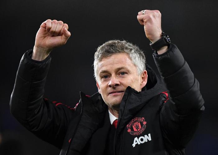 مانشستر يونايتد يعلن إقالة مدربه النرويجي سولشاير بسبب سوء النتائج