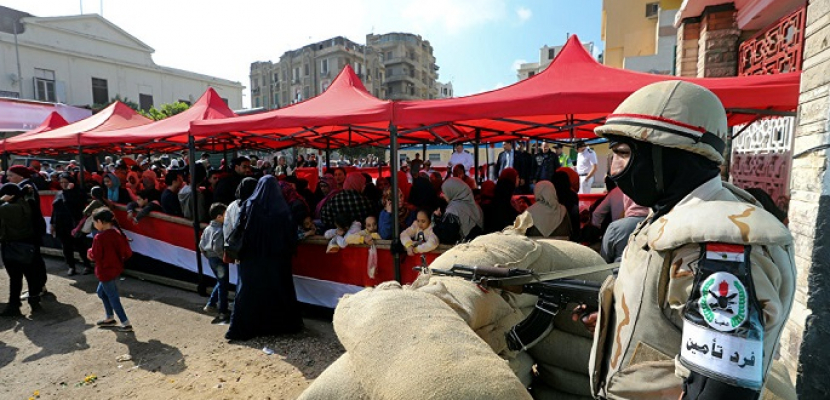 المصريون يواصلون الاستفتاء على التعديلات الدستورية بجميع محافظات مصر