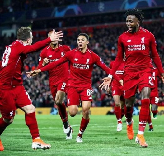 صلاح يقود ليفربول للفوز على بورتو 2-0 وتأكيد الصعود لثمن النهائي