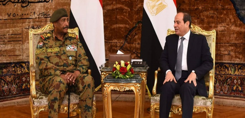 الرئيس السيسي يستقبل رئيس المجلس العسكري الانتقالي السوداني