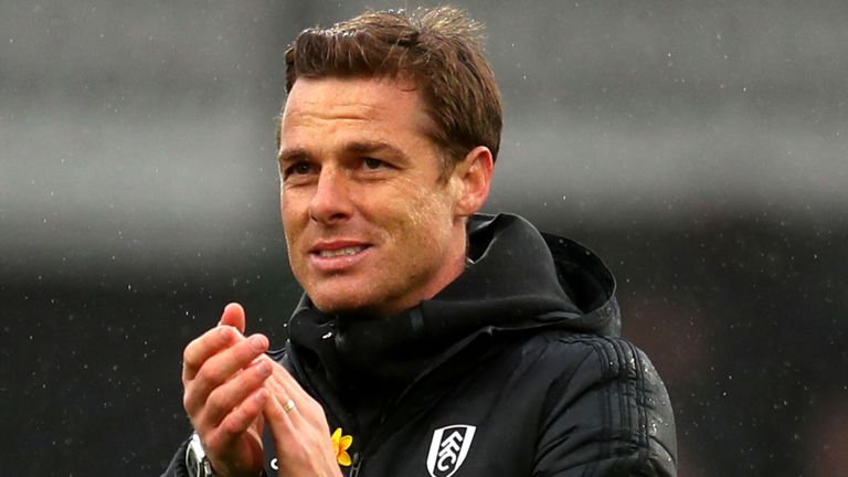 باركر مديرآ فنيآ لفولهام الإنجليزي