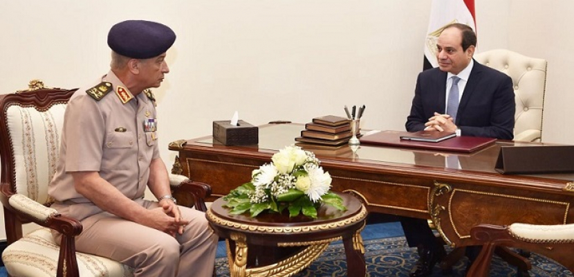 الرئيس السيسى يستقبل الفريق أول محمد زكى وزير الدفاع والإنتاج الحربى