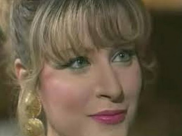 شيرين سيف النصر تكشف تفاصيل سرقة مجوهرات بـخمسة ملايين جنيه من داخل شقتها