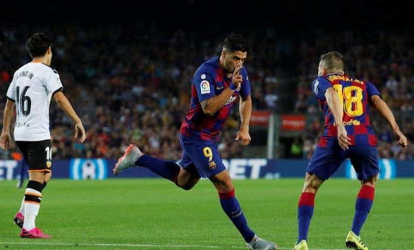 برشلونة يتعادل مع إسبانيول 2-2 ويتقاسم الصدارة مع ريال مدريد