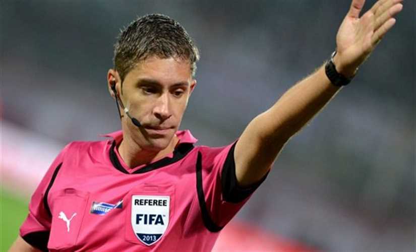 طاقم الحكام الرومانى يصل القاهرة فجر الأحد