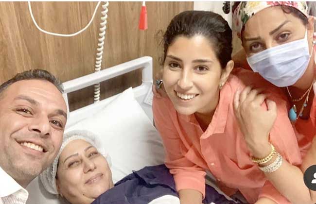 آيتن عامر تطلب من جمهورها الدعاء