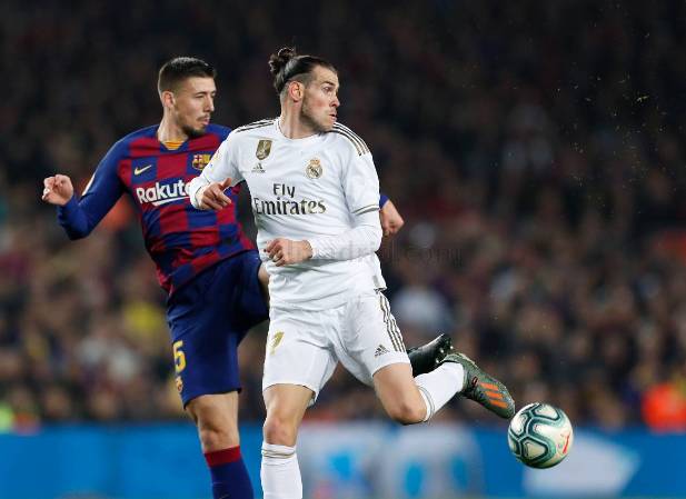 برشلونة يواجه ريال مدريد اليوم فى نصف نهائى السوبر الإسبانى