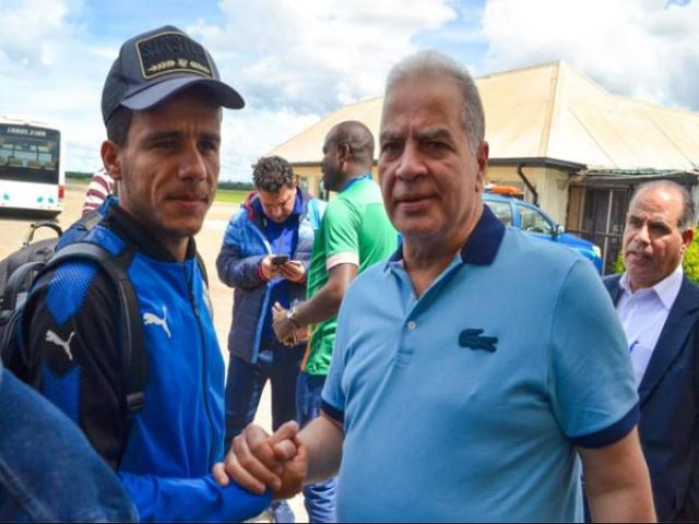 مرتضى منصور يجري اتصالآ هاتفيآ ببعثة الزمالك في زامبيا