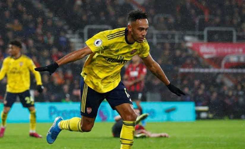 أوباميانج يعتزل اللعب الدولي مع منتخب الجابون