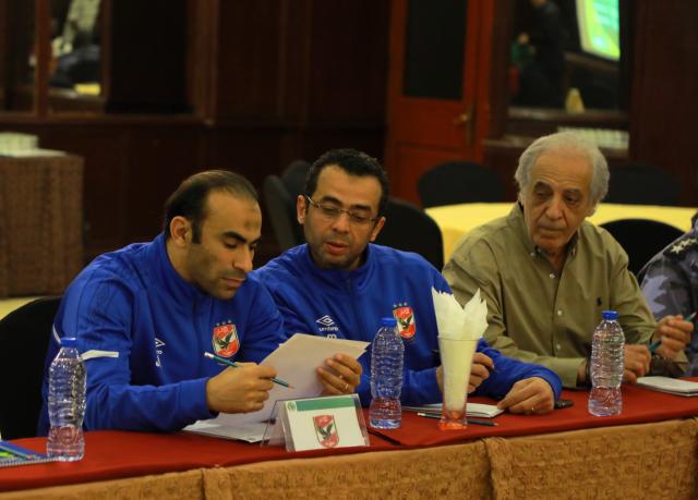 500 مشجع أهلاوي يؤازرون الفريق أمام الهلال السوداني